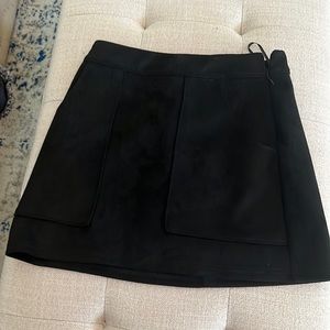 Honey punch size small black skirt